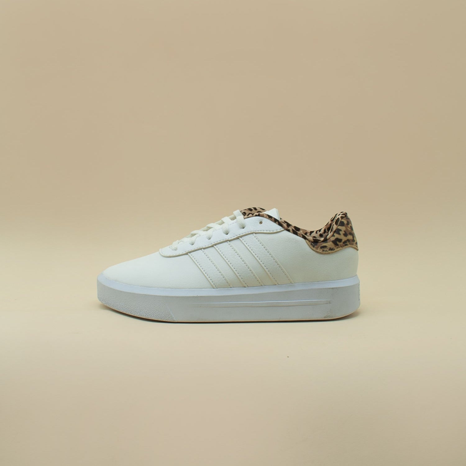 Tenis adidas Mujer Court Platform