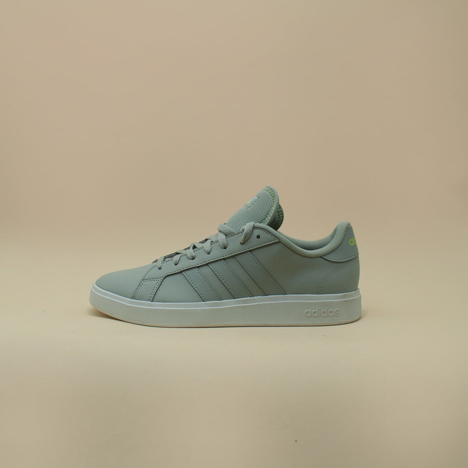 Tenis adidas Grand Court