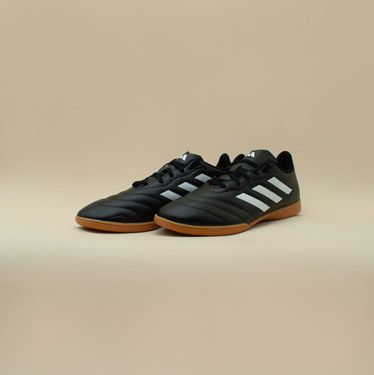 Tenis adidas Goletto VIII