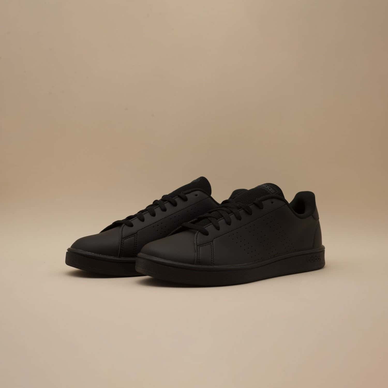 Tenis adidas Advantage Base