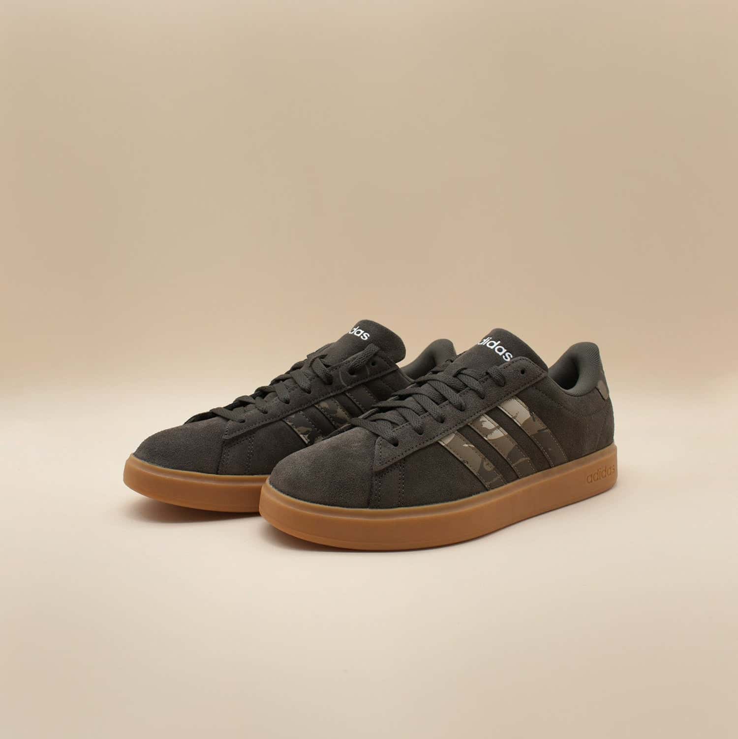 Tenis adidas Grand Court 2.0