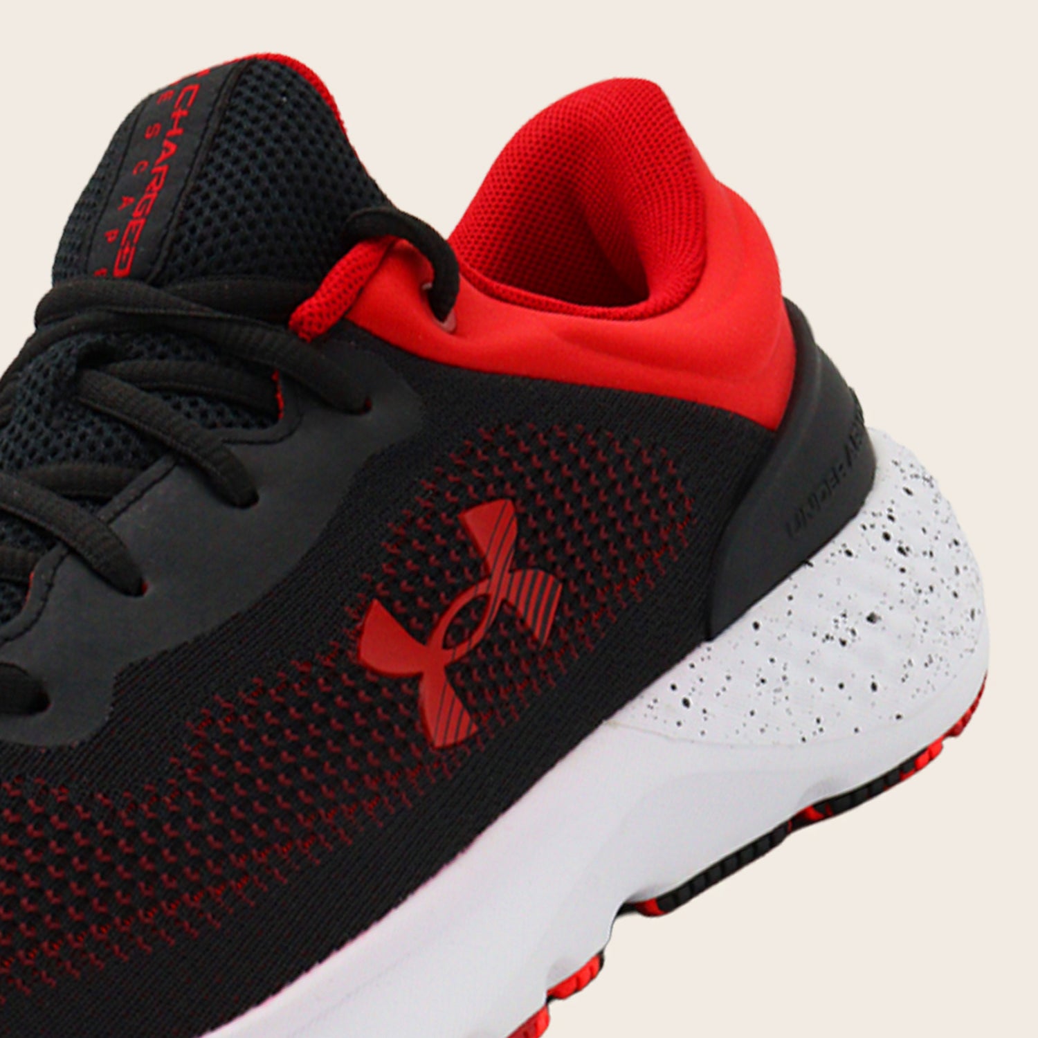 Tenis Under Armour Charged Escape 4 Knit