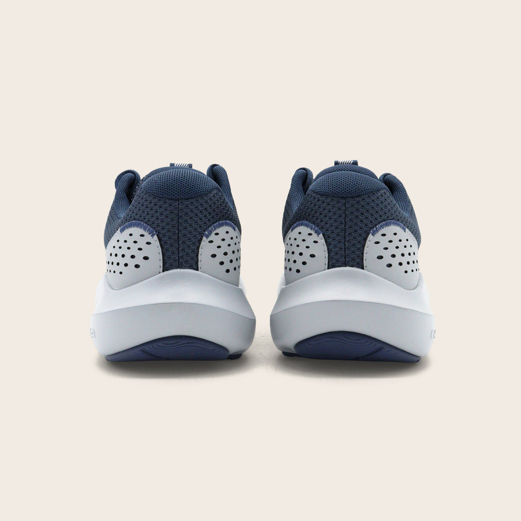 Tenis UA CHARGED SURGE 4