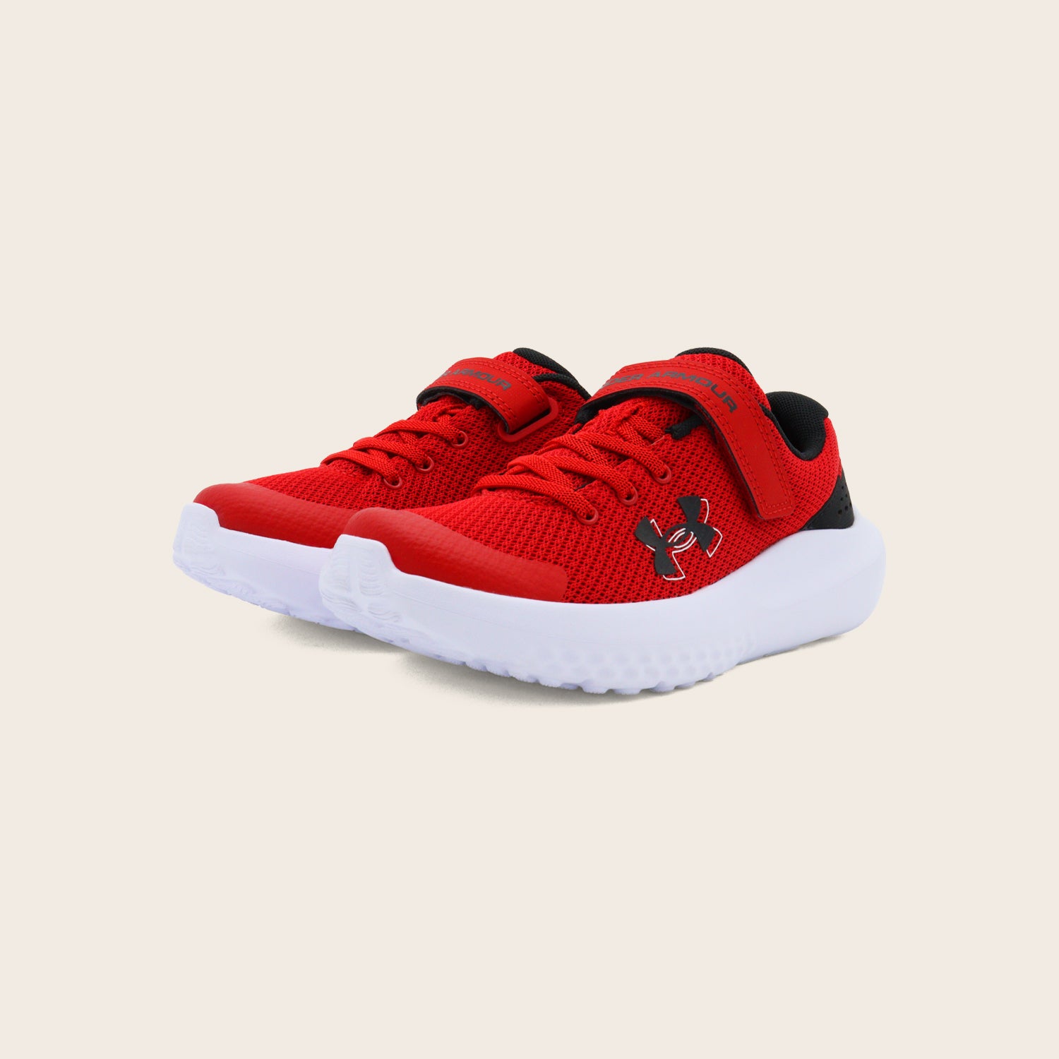 Tenis Under Armour Surge 4 AC