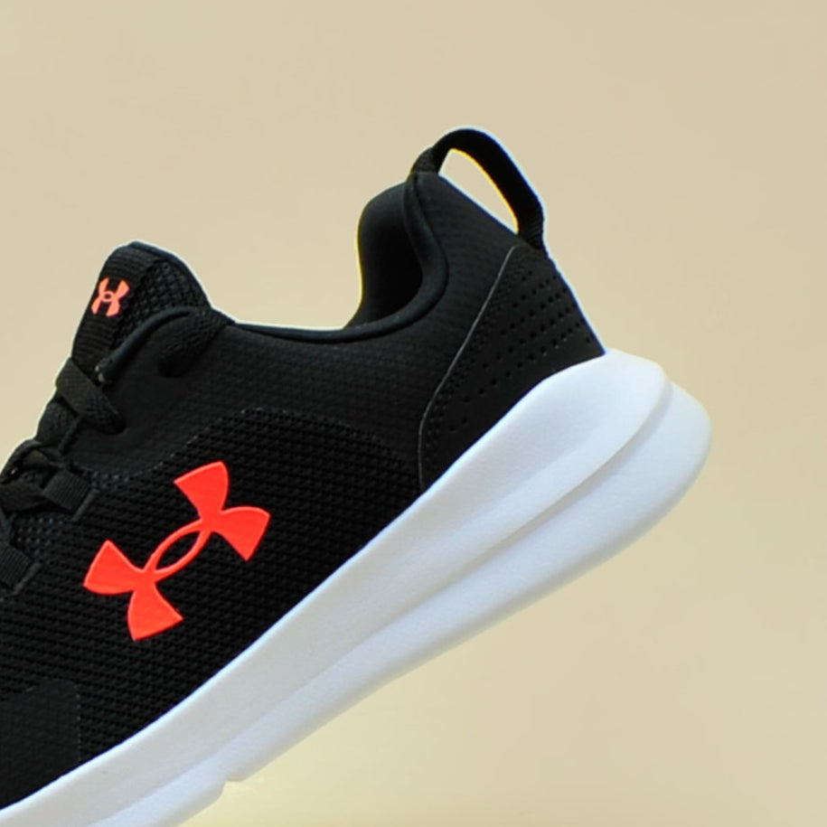 Tenis Under Armour Essential