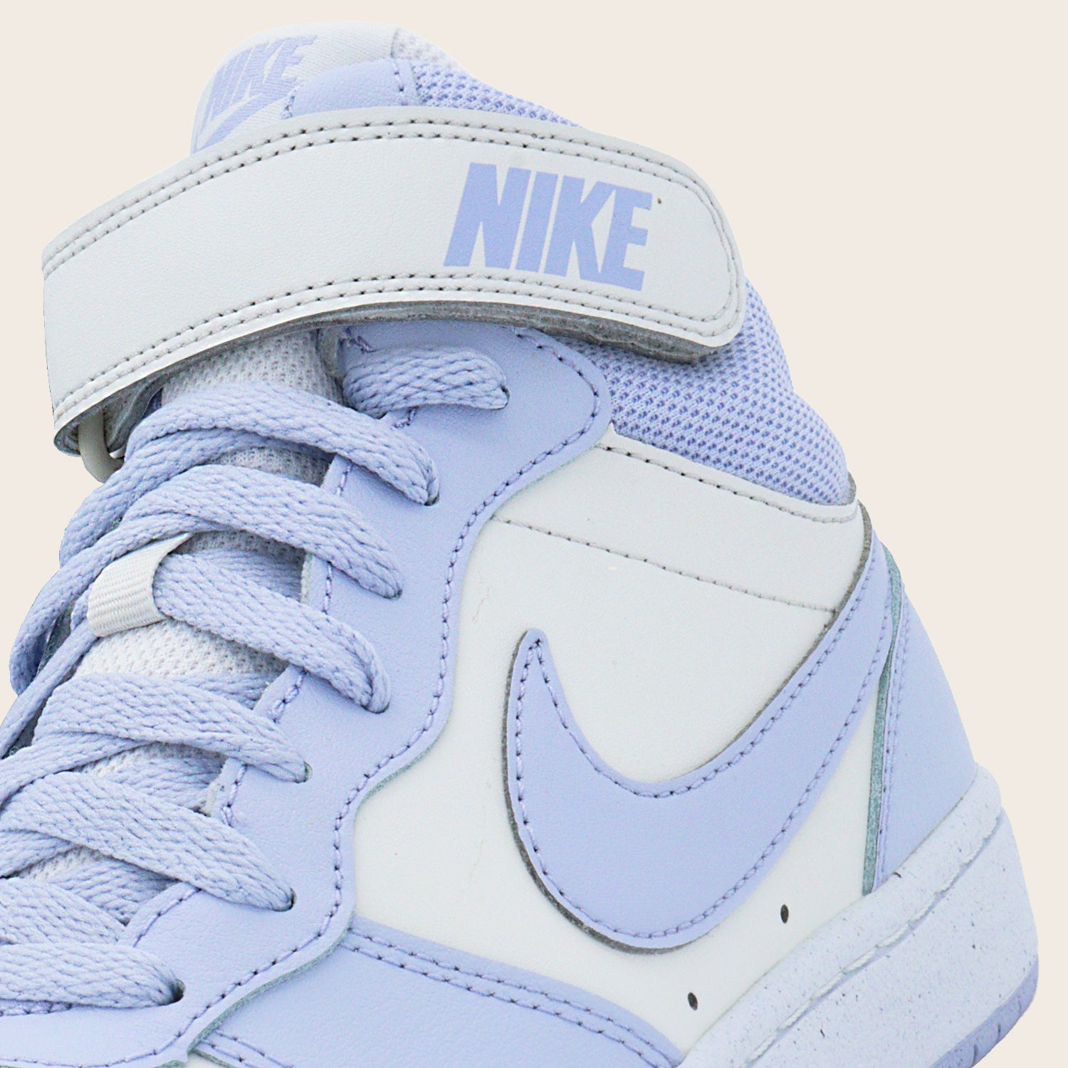 Tenis Nike Court Borough Mid