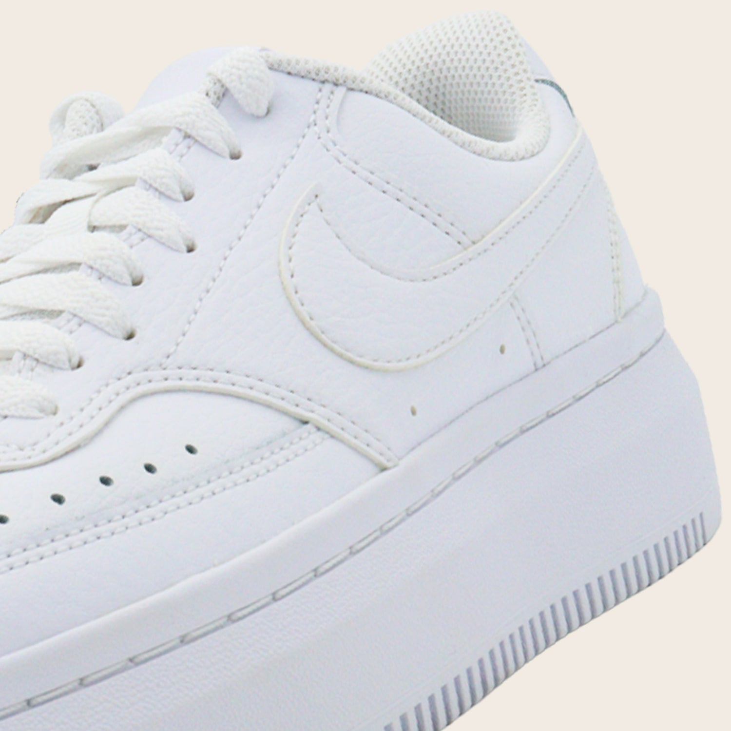Tenis Mujer casual Nike Court Vision Alta