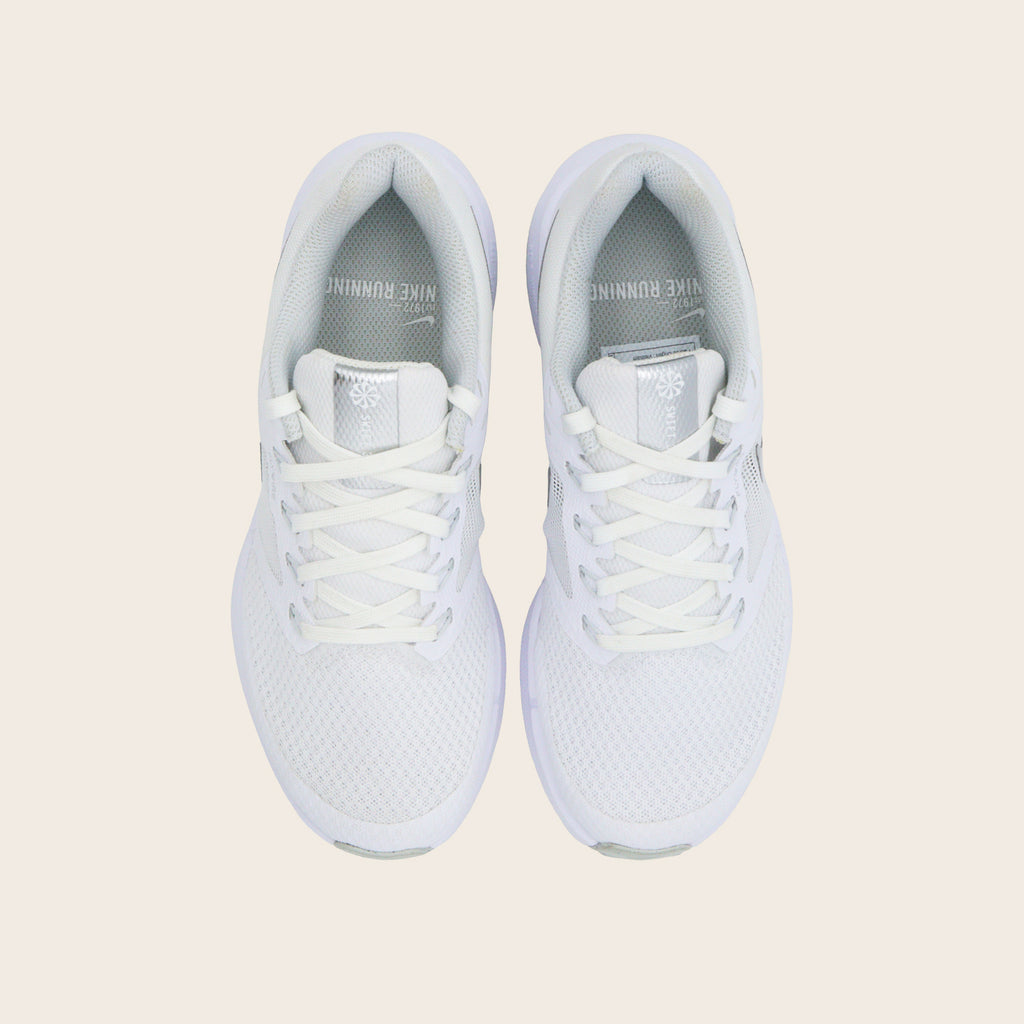 Nike WMNS Run Swift 3