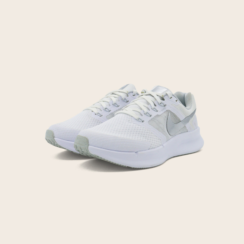 Nike WMNS Run Swift 3