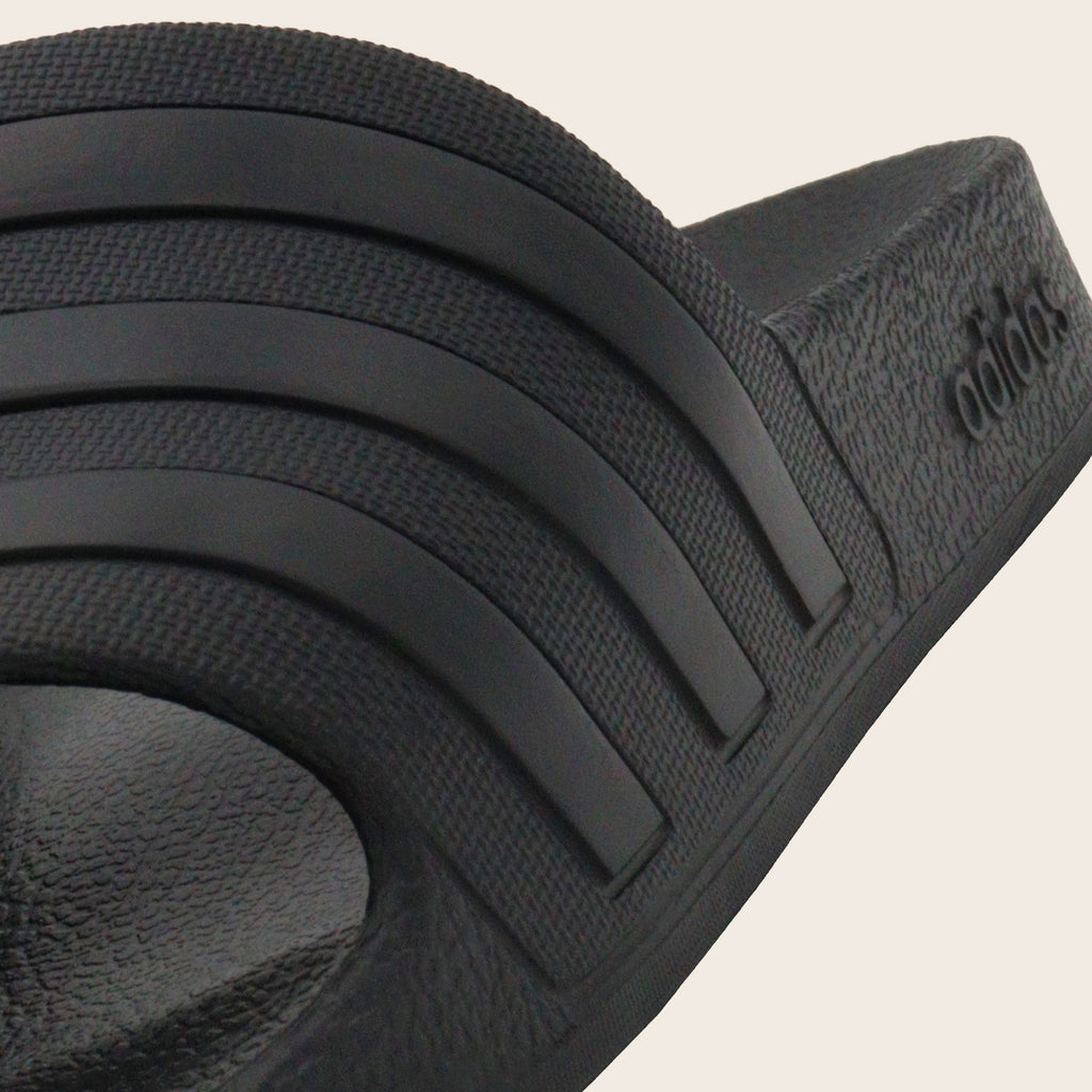 Sandalias adidas adilette Aqua Unisex | Comodidad y Estilo Casual