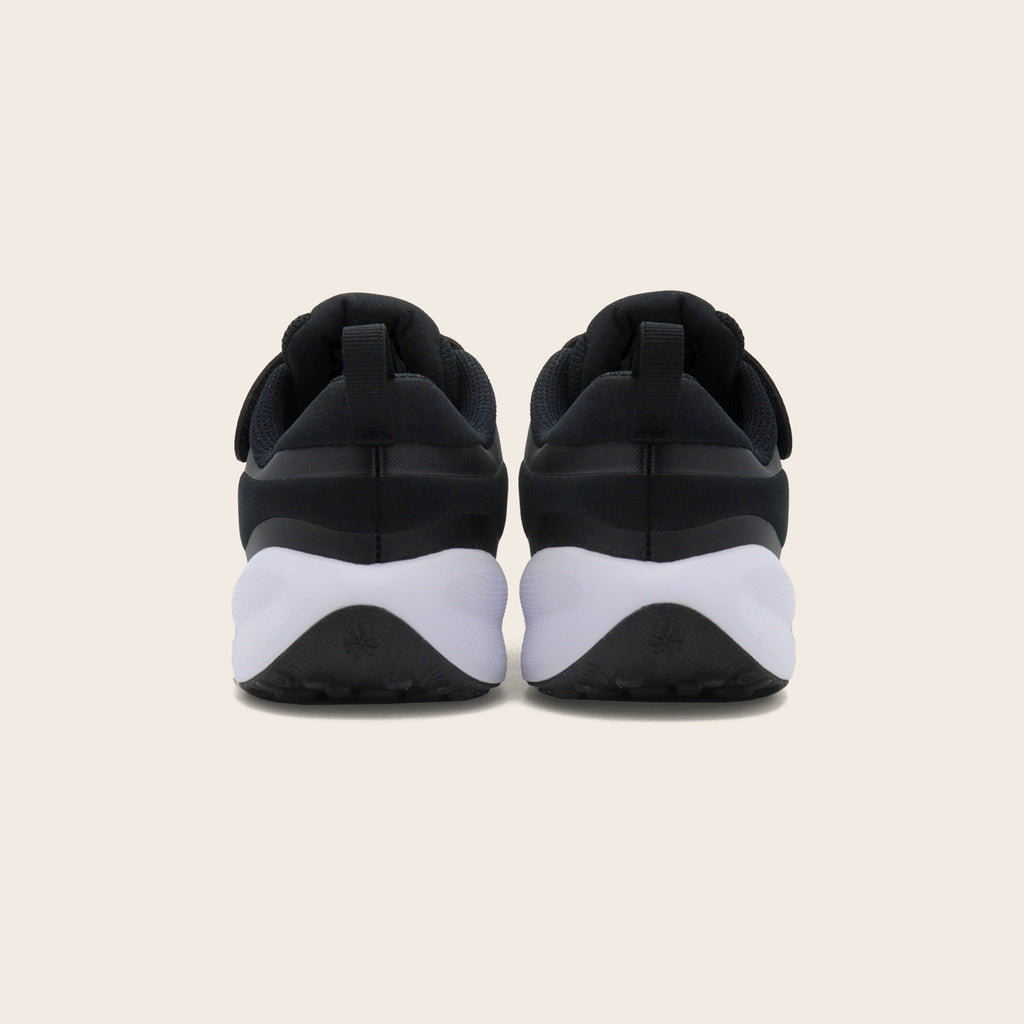 Tenis Nike Revolution 7 (PSV)