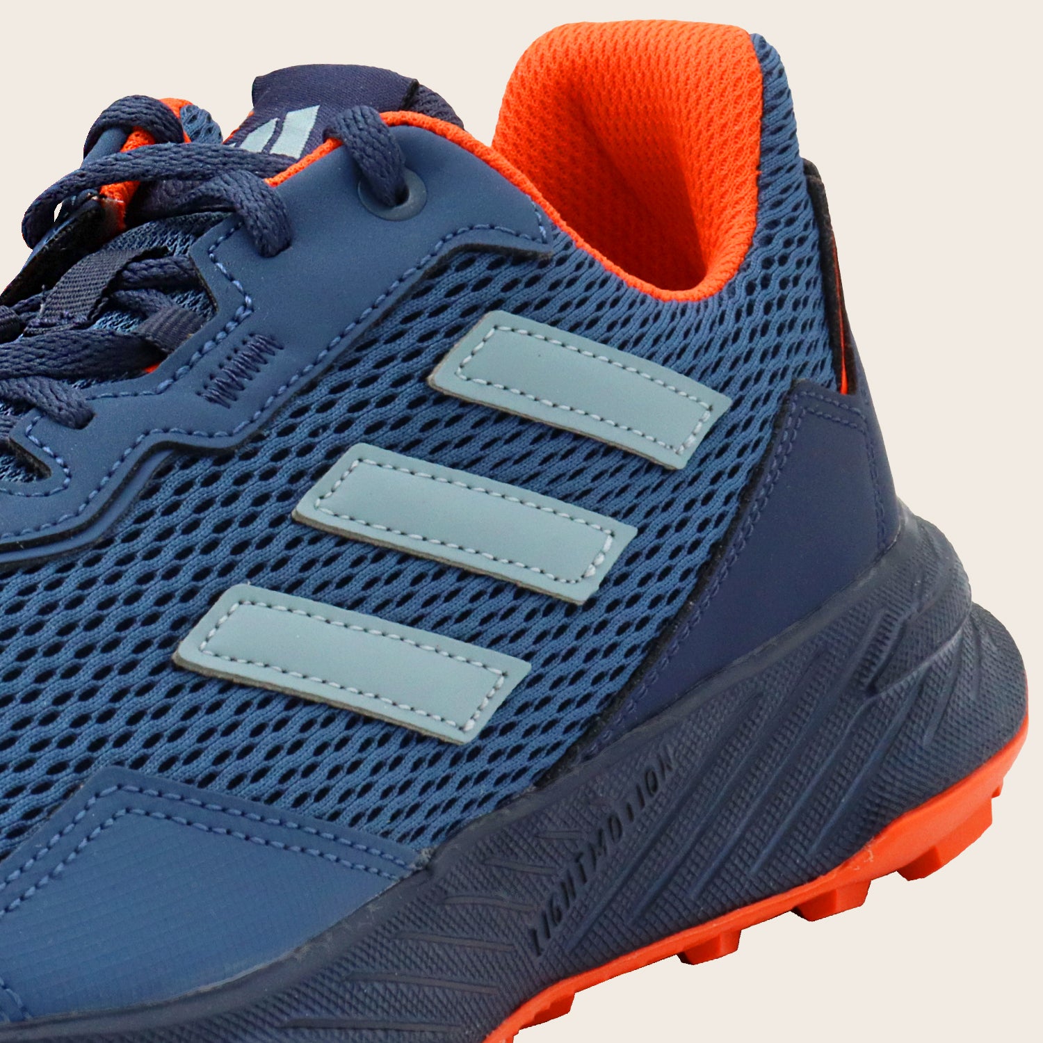 Tenis Adidas Outdoor Tracefinder