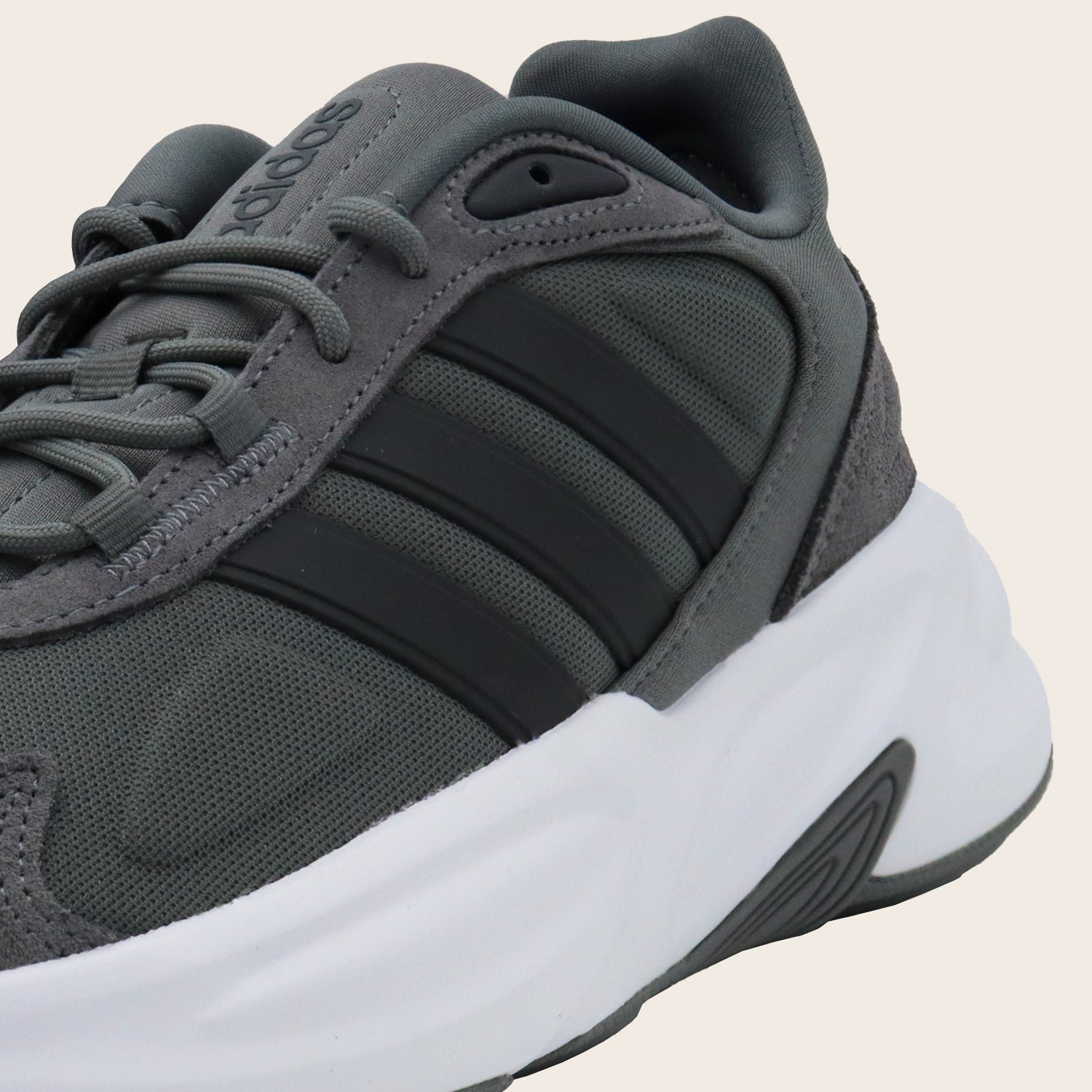 Tenis adidas Ozelle Cloudfoam