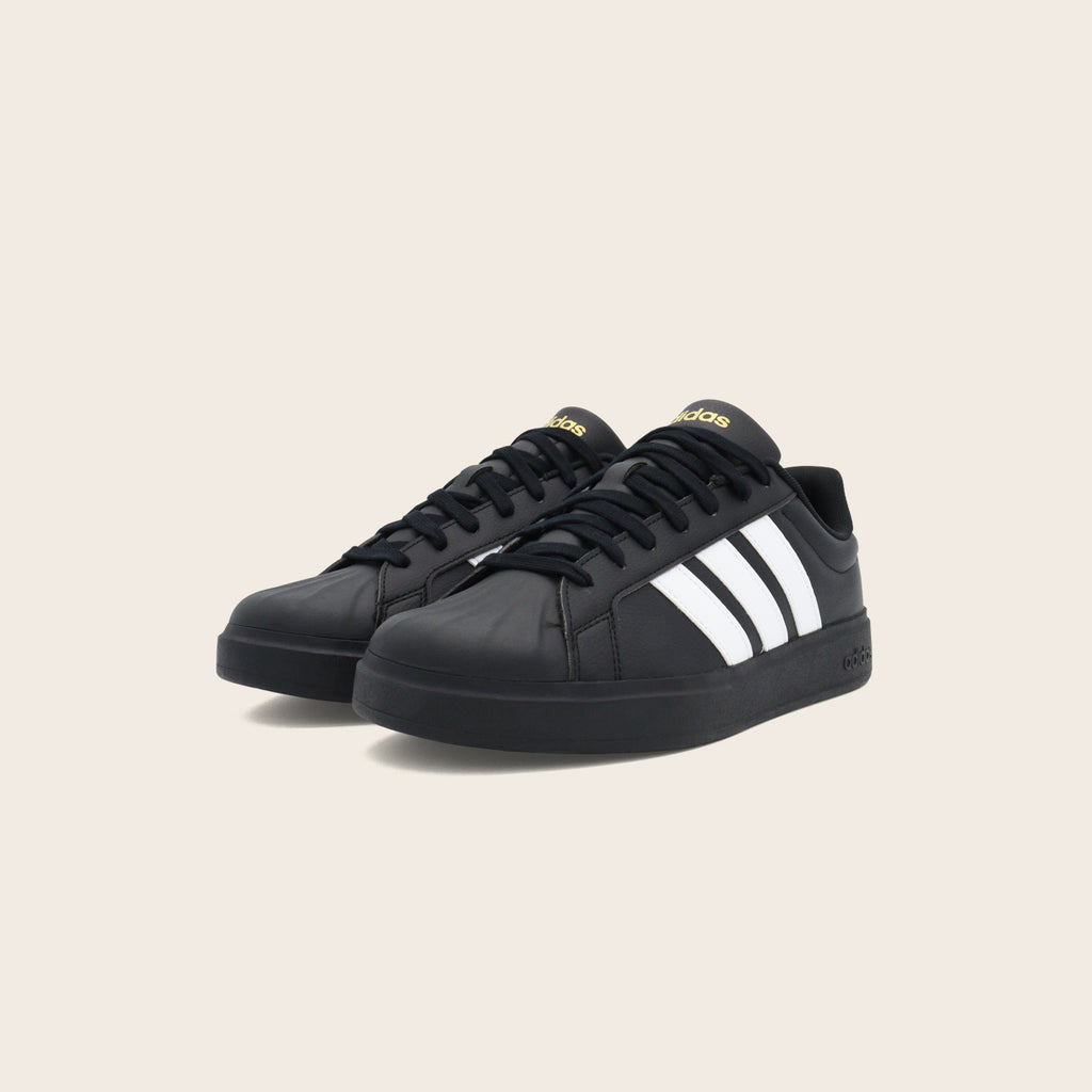 adidas  Street Talk