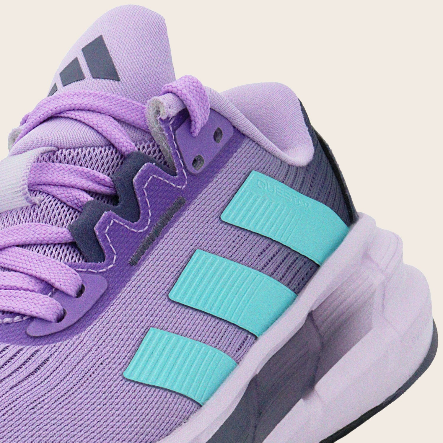 Tenis adidas running Questar 3