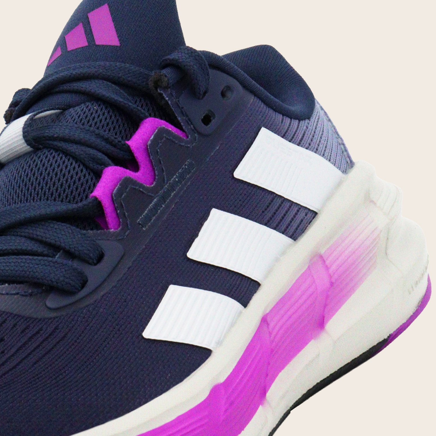 adidas running Questar 3