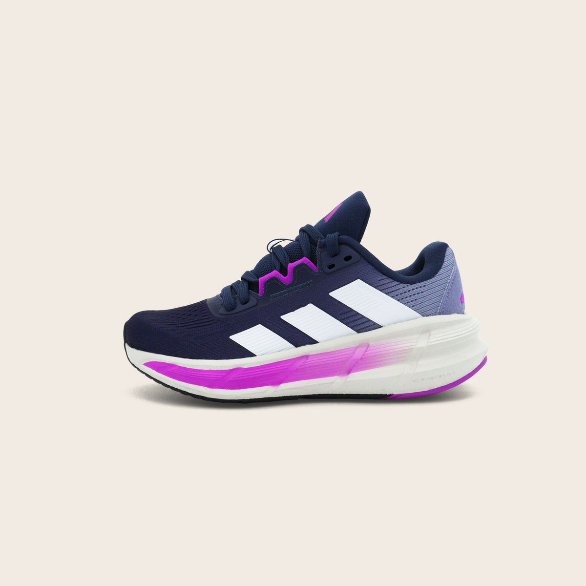 adidas running Questar 3