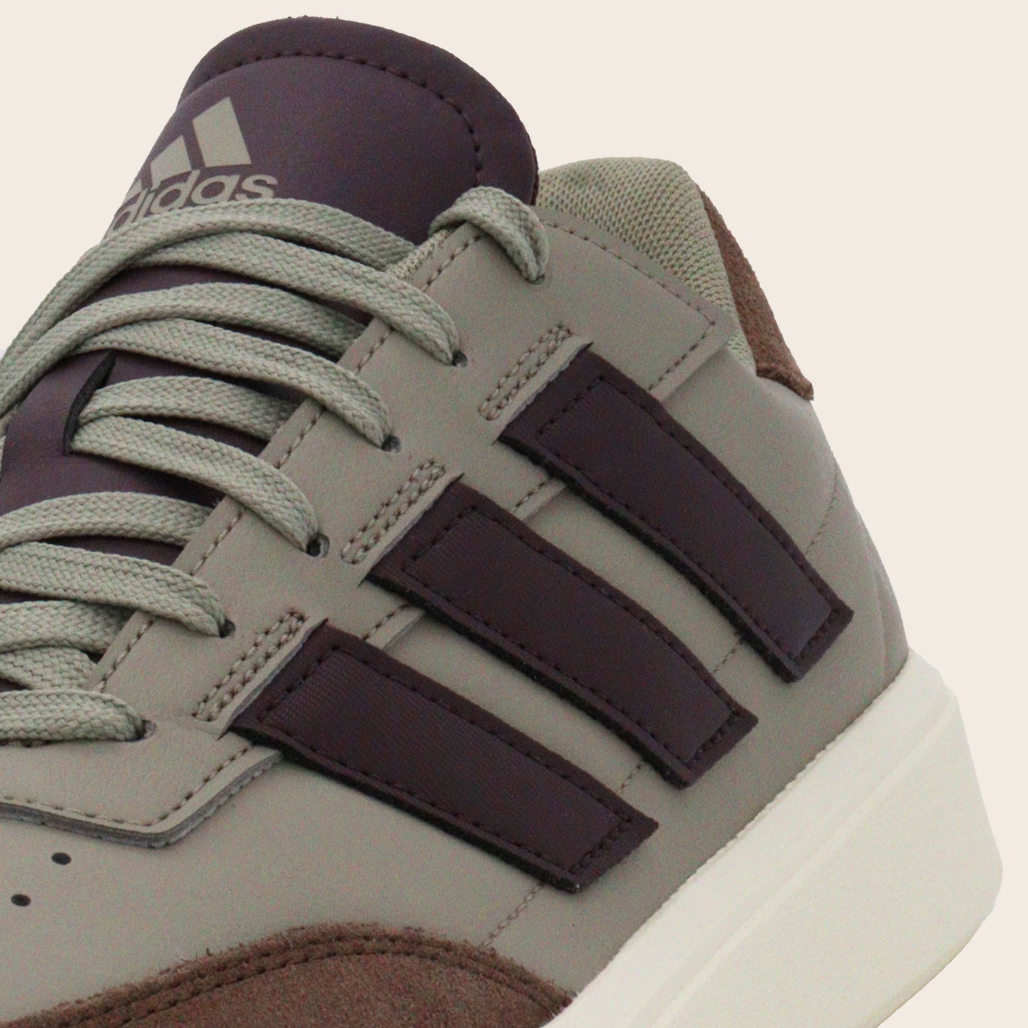 Tenis adidas Courtblock