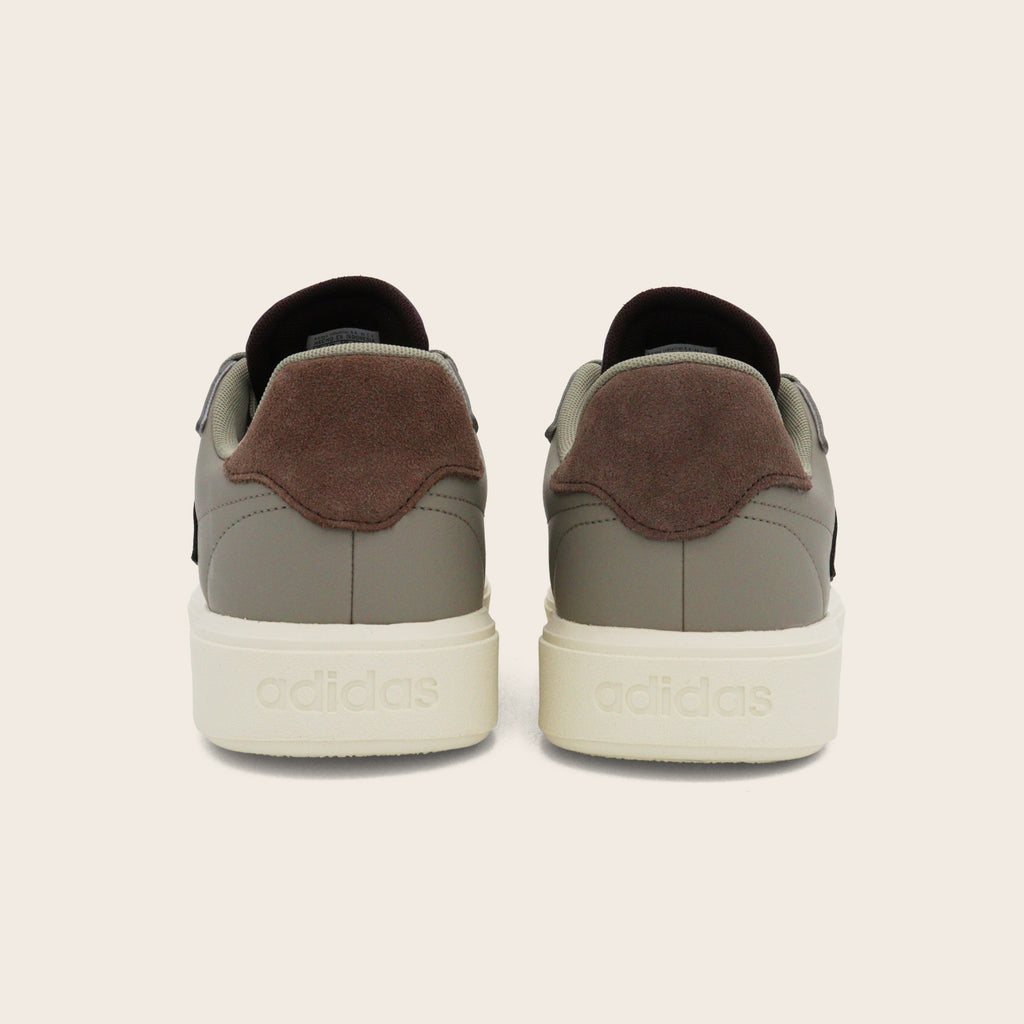 Tenis adidas Courtblock