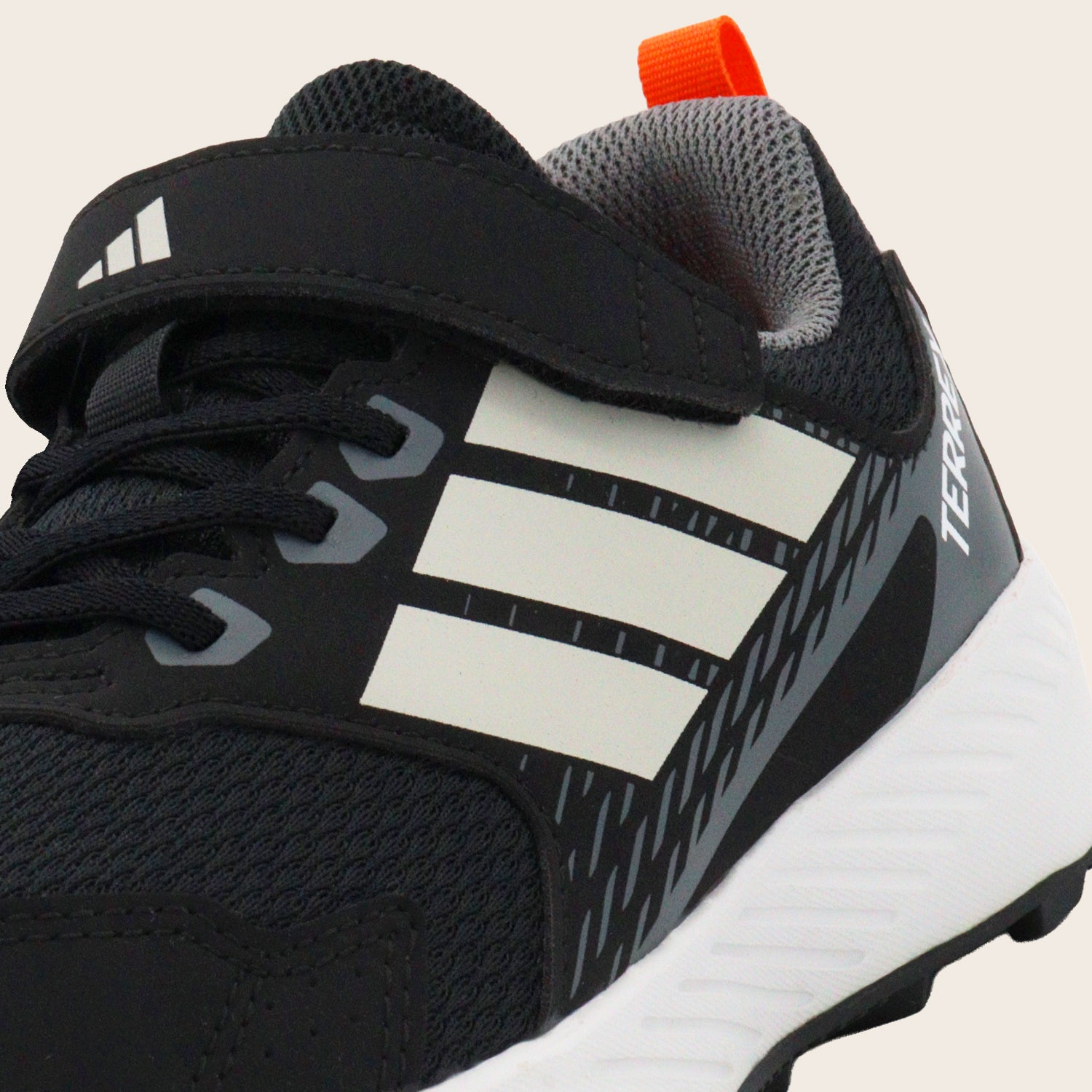 Tenis adidas TERREX Tracefinder para Niño | Aventura, Resistencia y Tracción Outdoor