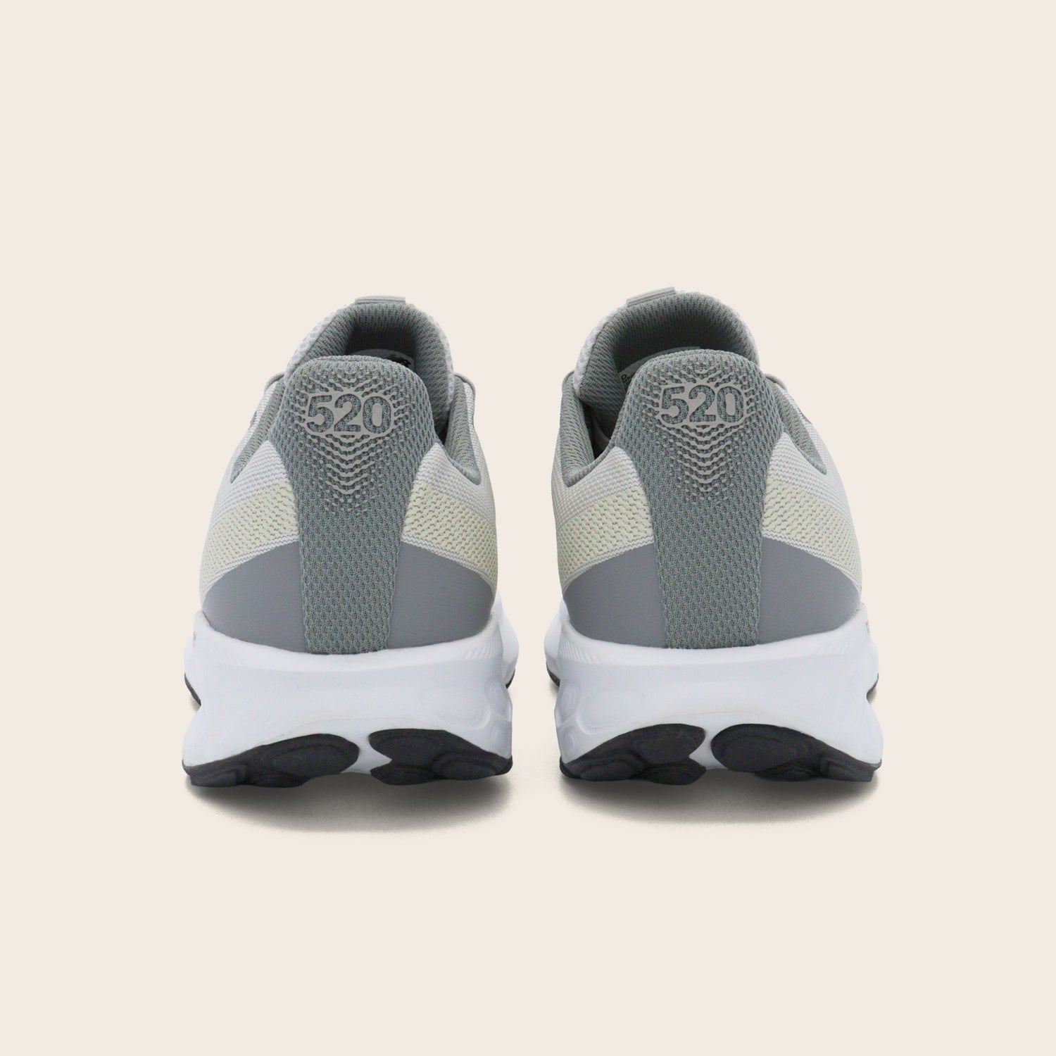 Tenis New Balance Correr 520 V9