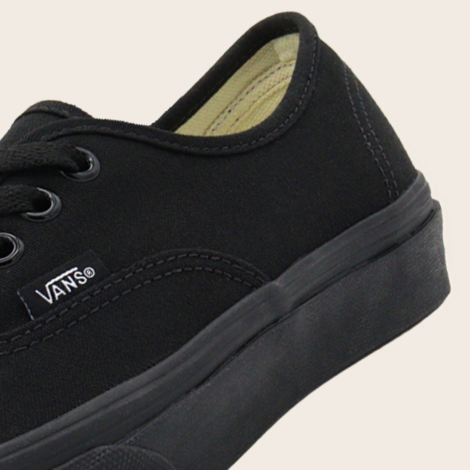 Tenis Vans Authentic Triple Black